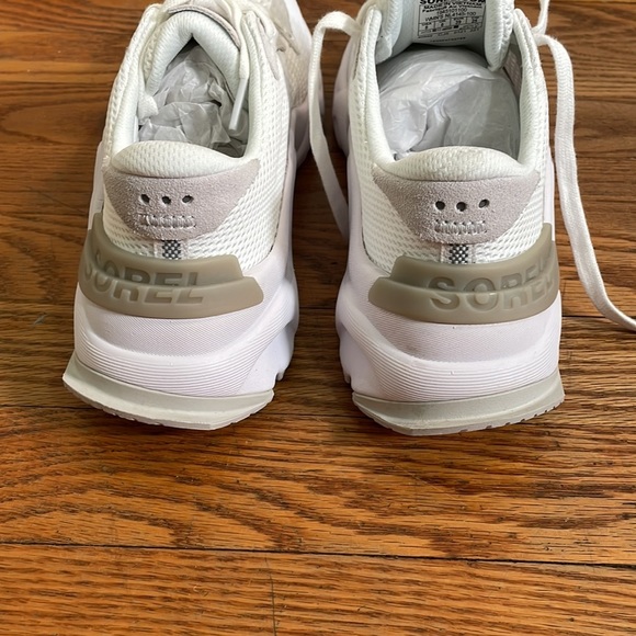 𝅺Sorel Kinetic Renegade Lace Up Sneaker white lightdove NWT - Picture 4 of 8